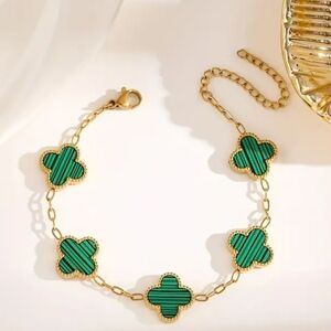 Elegant Titanium Steel Four-Leaf Clover Bracelet For Women